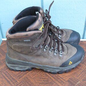 Women's Vasque Hiking Boots Size 9